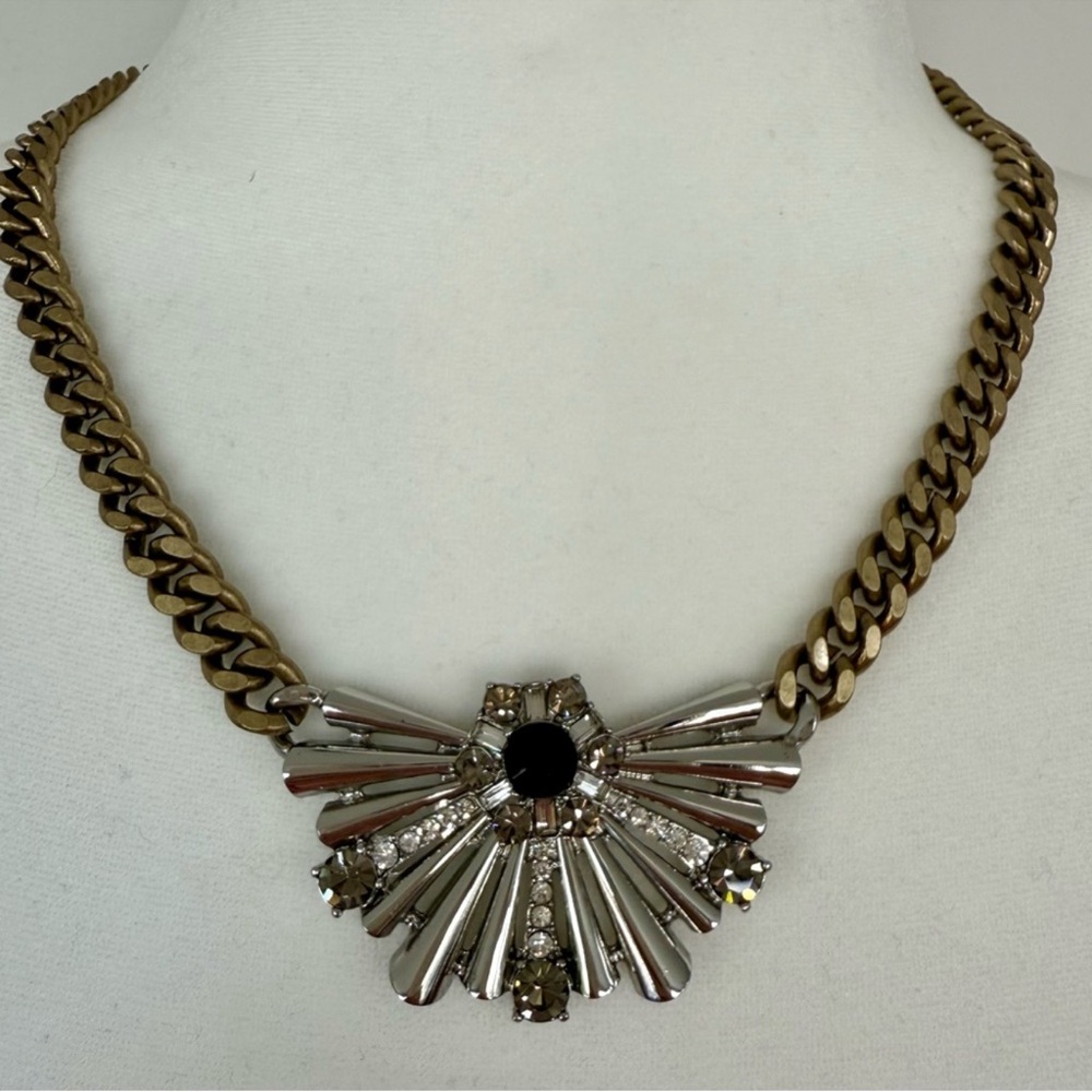 Chloe + Isabel Art Deco Gold and Silver Radiant Necklace
B1 - Picture 3 of 3